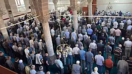 Kayseri'de yenilenen Camii cemaate yeniden kapılarını açtı