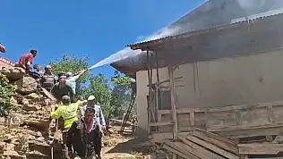 Adana'nın korlutan yangın: Ev kullanılamaz hale geldi