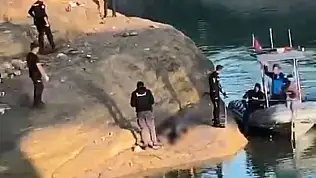Balık tutan genç dengesini kaybedince canından oldu!