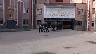 Dini istismar eden terör yapılanmasına eş zamanlı baskın düzenlendi!