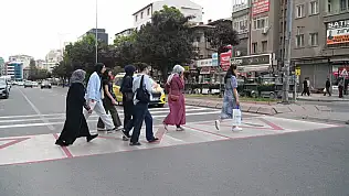 İnönü Bulvarında önemli değişiklik: 3 Yaya geçidi kaldırıldı!