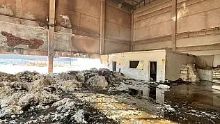 Pamuk deposu alev alev yandı