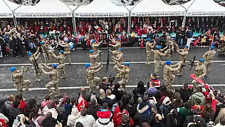 Kayseri'de komandoların gösterisi nefes kesti!