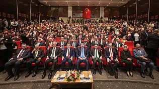 Kayseri'de yoğun trafik! Bakanlar, vekiller ve iş dünyası Erciyes'te buluştu