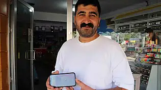 Market arabasına kendi eşyalarını koyup götürdü
