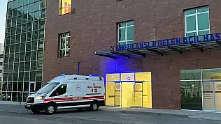 Tır otomobille çarpıştı: 4 yaralı