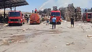 Kağıt fabrikasında çıkan yangın paniğe neden oldu!
