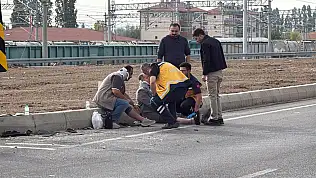 Otomobiller kavşakta çarpıştı: 4 kişi yaralandı