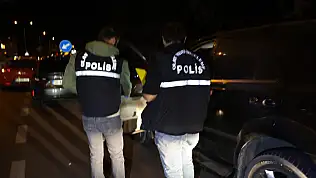 Polisin durdurduğu araçtan cinayet şüphelileri çıktı!