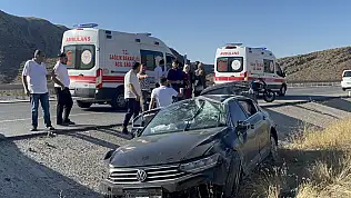 Sivas'ta kontrolden çıkan otomobil şarampole devrildi!