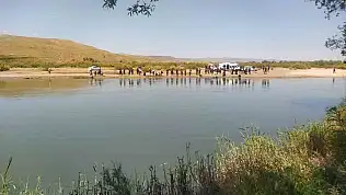 Sivas'ta iki işçi akıntıya kapıldı