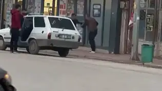 Adana'da sokak ortasında silahlı saldırı