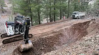 Yahyalı'da sel ve heyelan sonucu kapanan yolları ulaşım açıldı