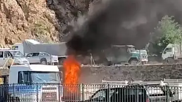LPG'li otomobil alev alev yandı!