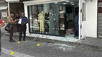 Adana'da bir iş yerine 9 el ateş edildi