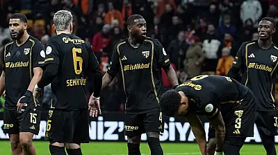 İstanbul'da kabusu yaşadık! Kayserispor içerde dışarda fark yemeye devam ediyor (4-0)