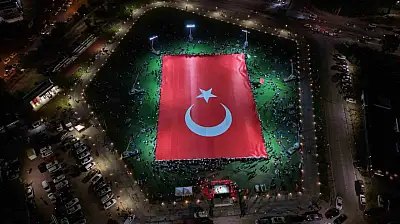 Dünyanın en büyük Türk Bayrağı Kayseri'de açıldı