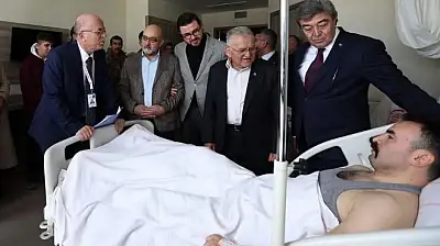 Kayseri'de yaralı özel harekât polisine siyasilerden destek!