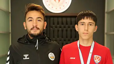 Kayserili Berat Özdemir'e milli davet!