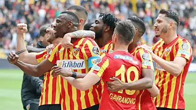 Kayserispor aradığı stoperi buldu mu? Rota eski futbolcuya döndü