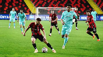 Kayserispor'da hareketli saatler! Baran'dan sonra bir ayrılık daha