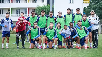 Kayserispor'un antrenmanında yeni yıldız adayı dikkat çekti