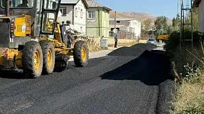 Sarız'da asfalt onarım çalışmaları devam ediyor!