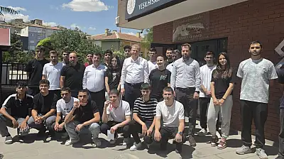 Yeşilhisar'da Yaz Tatili Satranç Turnuvasıyla Renklendi