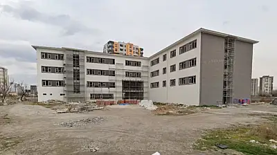 Zamanında bitmeyen okulun maliyeti katlandı! Şimdi 19,4 milyon TL daha harcanacak