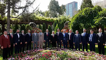Güven tazeleyen başkanlardan Başkan Büyükkılıç'a ziyaret!