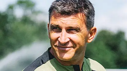 Jakirovic İngiltere'de yaptı yapacağını!