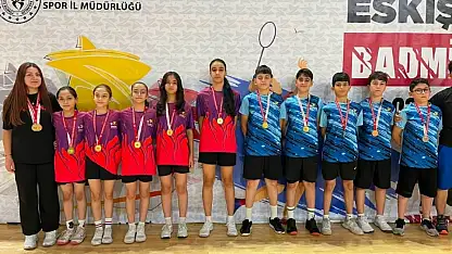 Kayseri badmintonunda çifte zafer!