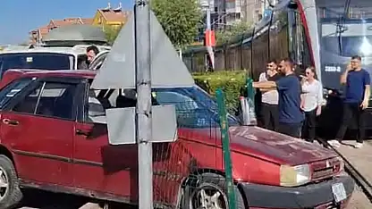 Kayseri'de 3 aracın karıştığı zincirleme kazada yaralılar var!