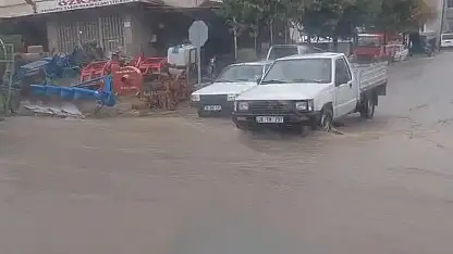 Kayseri'de sağanak etkili oldu: Yollar göle döndü!