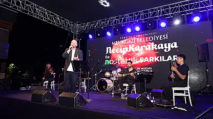 Nostaljik şarkılar Melikgazi'de kulakların pasını sildi!