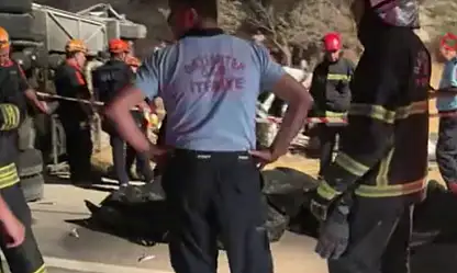 Gaziantep'te feci kaza: 5 ölü, 13 yaralı: İşte olay yerinden görüntüler!