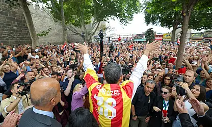Kayseri'de konuşan Özel: ''Bundan sonra siyasi tartışmalarla oy devşirme oyunlarına asla gelmeyeceğiz''
