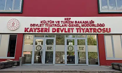 Kayseri'de ücretsiz tiyatro: Kuvay-ı Milliye kadınları sahnede!