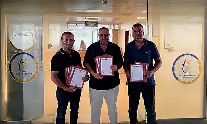Kayseri'de yıllardır beklenen an! Esnafa peş peşe tapu teslimi başladı