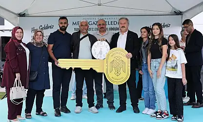Melikgazi'de 204 hak sahibine yeni evlerinin anahtarları teslim edildi