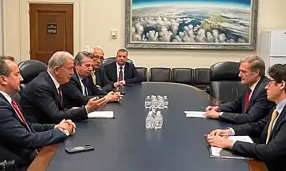 NATO zirvesinde kritik temas: Hulusi Akar'dan önemli mesajlar