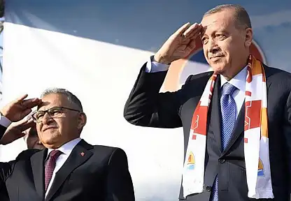 AK Parti'de çeyrek asır geride kaldı! Büyükkılıç'tan dikkat çeken Kayseri mesajı
