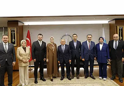 AK Parti heyetinden Kayseri'de temaslar: Milletvekilleri İl Başkanlığında ağırlandı