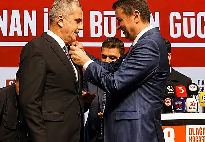 Ali Üstünel Saadet Partisi'ne geçti: Kayseri yönetiminde yer aldı!