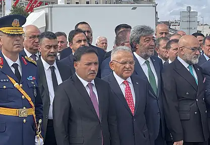 Dursun Ataş'tan 30 Ağustos mesajı: 'Şehitlerimizi rahmetle, gazilerimizi minnetle yâd ediyoruz'