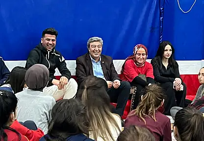 Esnaftan sanayiciye, işçiden çiftçiye... Vekil Ataş vatandaşlarla bir araya geldi