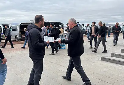 Kayseri'de '2 milyar' iddiasını sokağa taşıdı!