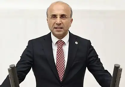 Kayseri'de iki belediye AK Parti'ye geçti, Aşkın Genç sert tepki gösterdi