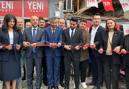 YENİ Parti Kayseri'de durmuyor! Bir ilçede daha düğmeye bastı