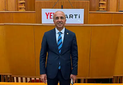 Yeni Parti'li Genç'ten Atatürk posterine yapılan müdahaleye tepki